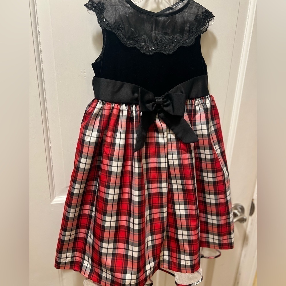 🌟SALE🌟 Laura Ashley girls formal red and black plaid dress size 4T